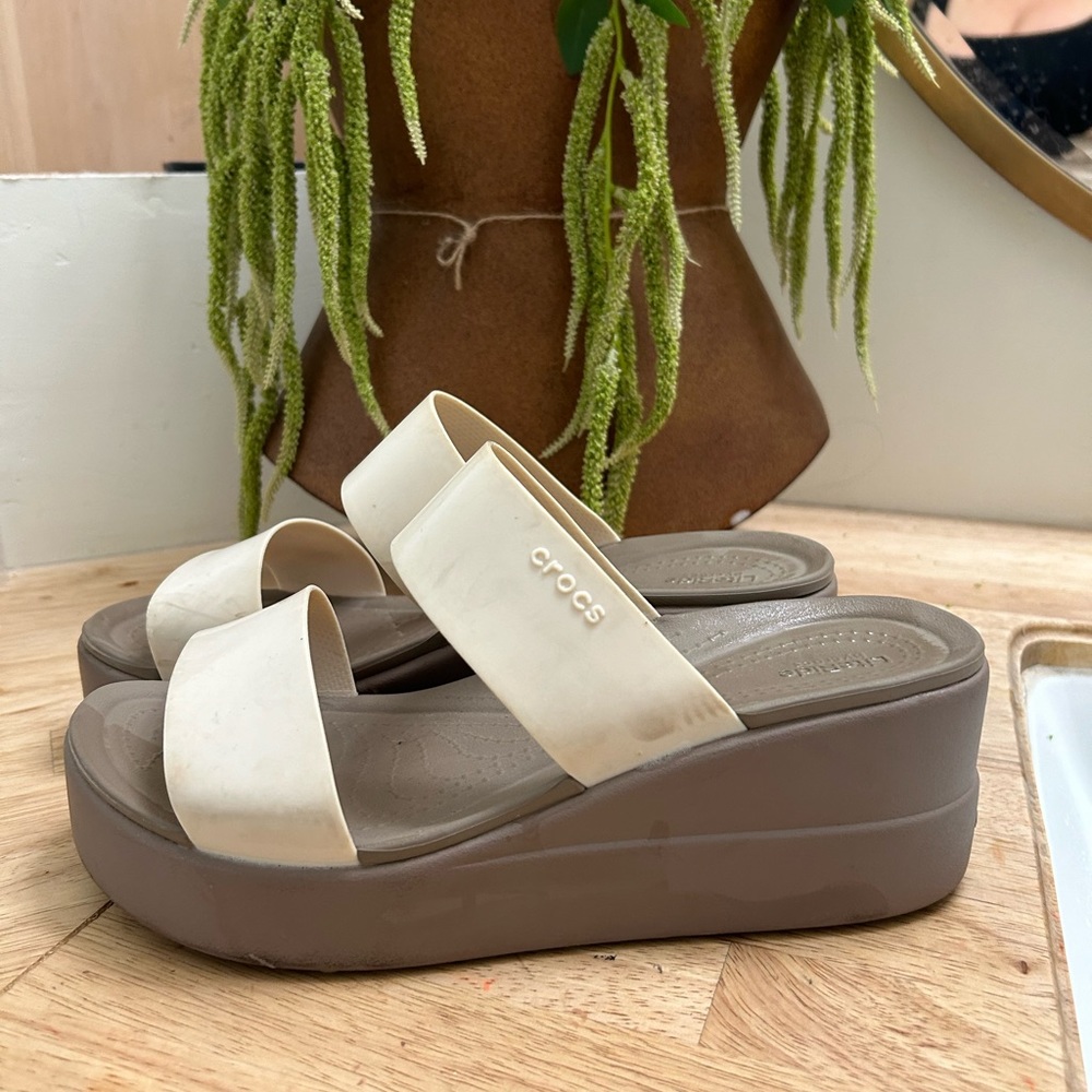 Crocs platforms Sandel